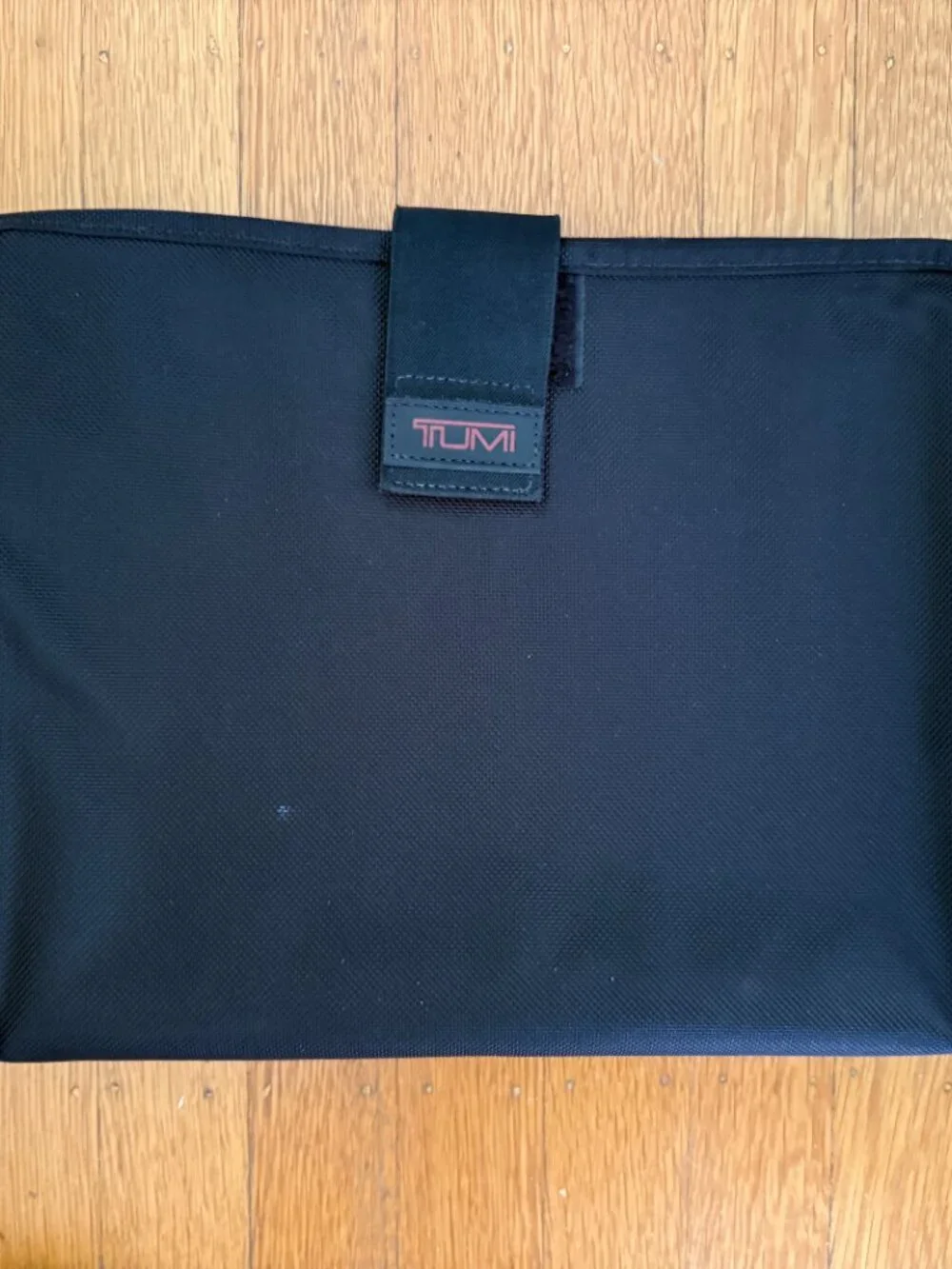 Tumi Alpha 26141D4 Black Expandable Laptop Briefcase - Picture 4 of 7